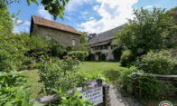 entrée jardin gîte propriété 1 ha
