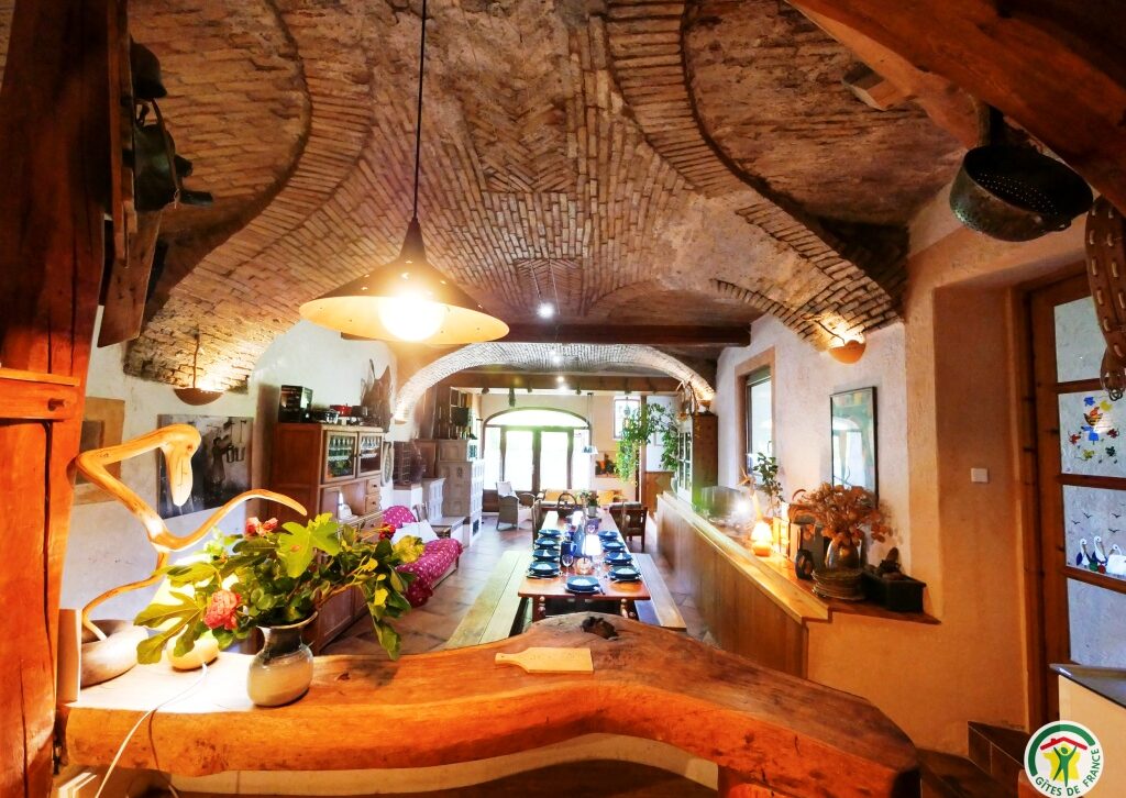 grande salle voûtée unique dans les Alpes